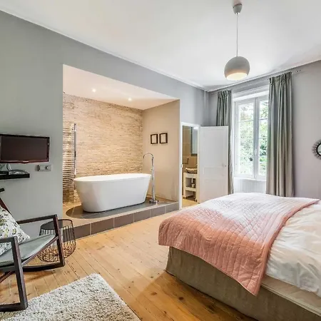 Manoir Du Moulin بيت للعطل